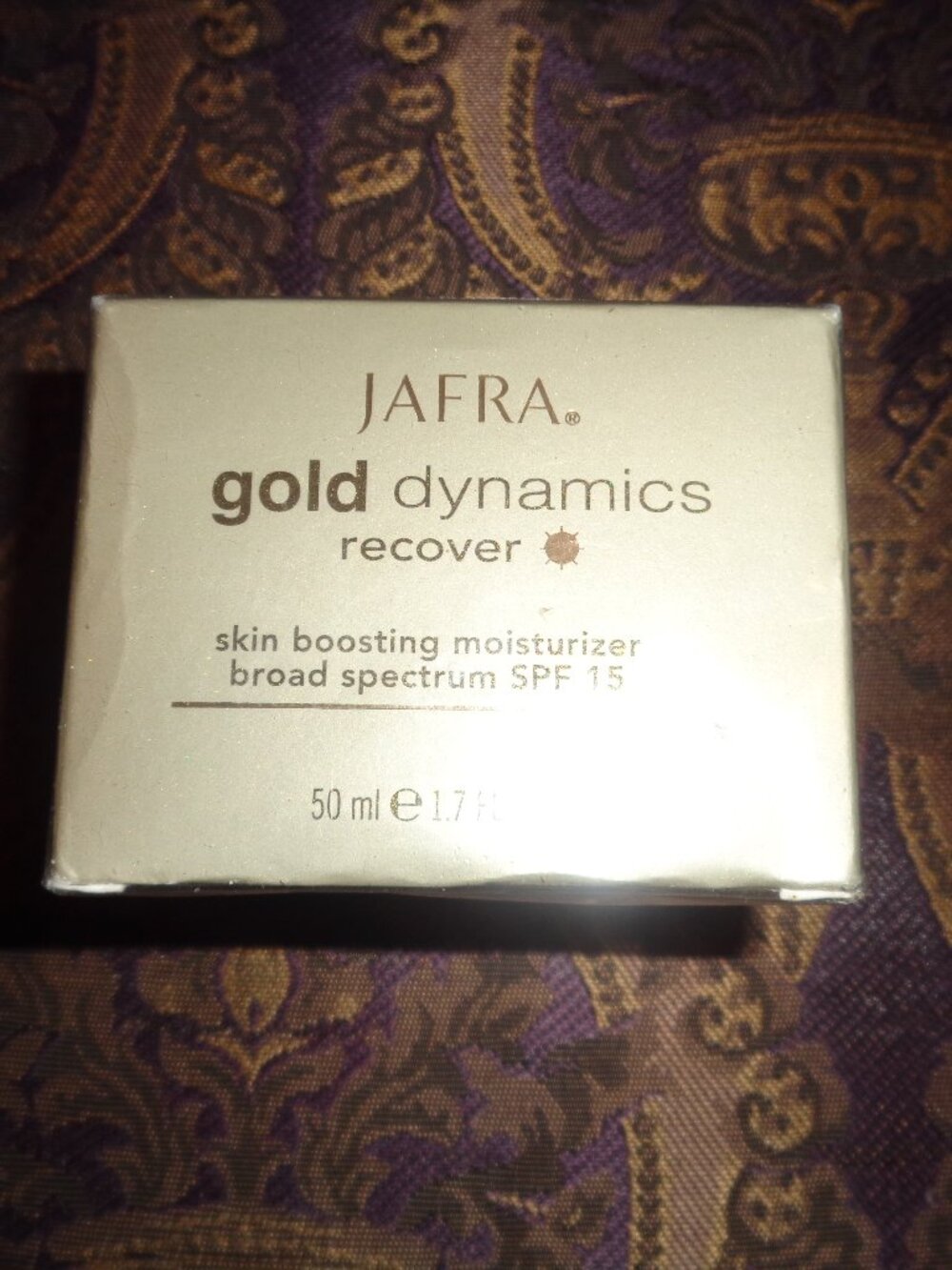 Jafra Gold Dynamics Recover Skin Boosting Moisturizer Broad Spectrum SPF 15 1.7